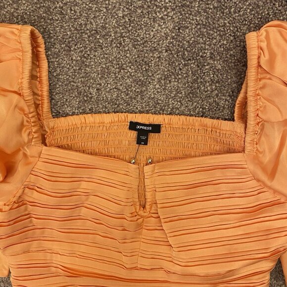 Express Women's Satin V-Bar Puff Sleeve Ruched Pleated Top Apricot Sz XS NWT $58 - Picture 6 of 16
